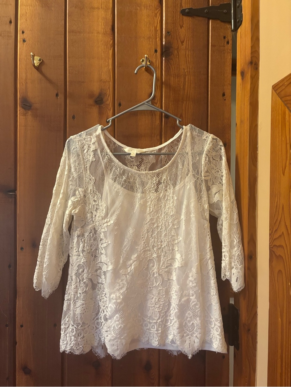 Adiva White Lace Scoop Neck Top